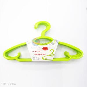 Fashion Plastic Clothes Hanger Wholesale for Shirt Pants