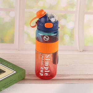 China Wholesale Portable Large Capacity Plastic Water Bottle with <em>Straw</em> & Rope Handle