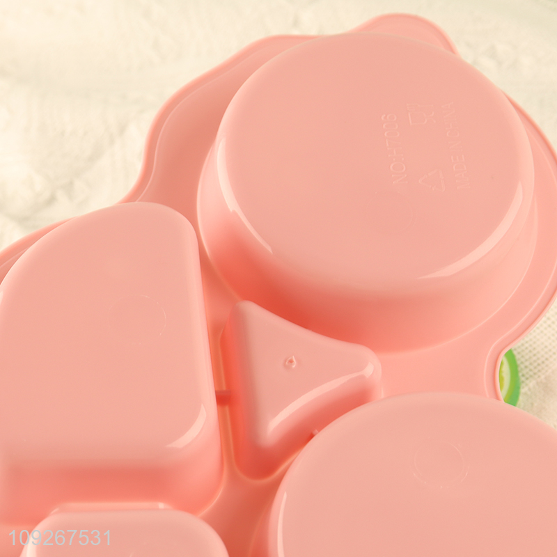 Good selling car shape pink plastic dinner plate straw cup set wholesale