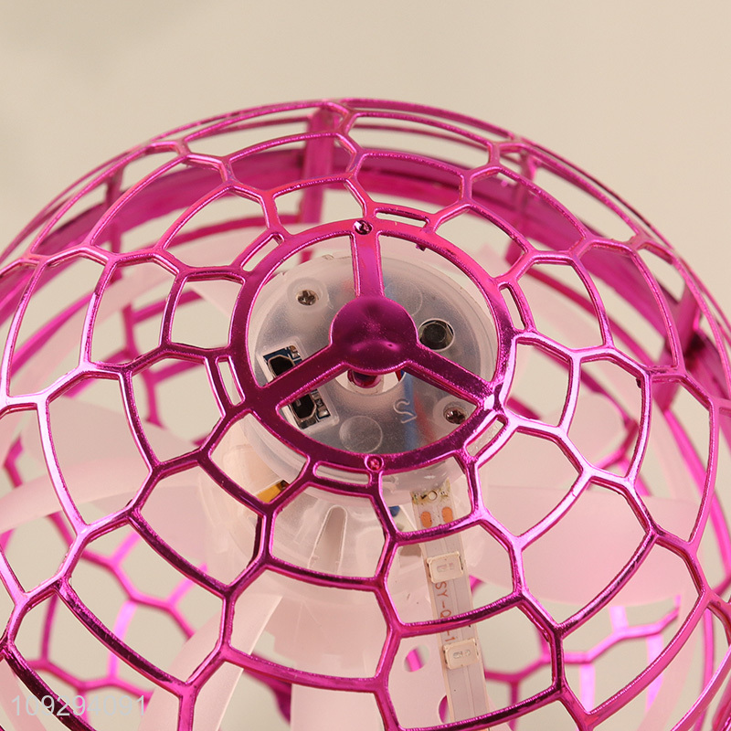 Top quality children Lighting Magic Flight Ball Toy