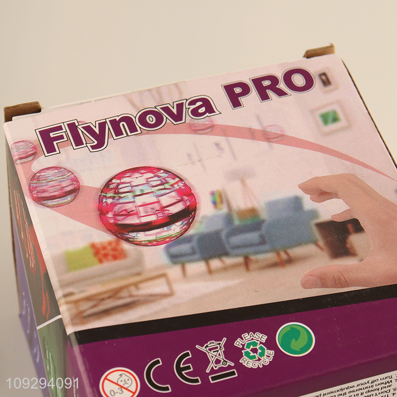 Top quality children Lighting Magic Flight Ball Toy