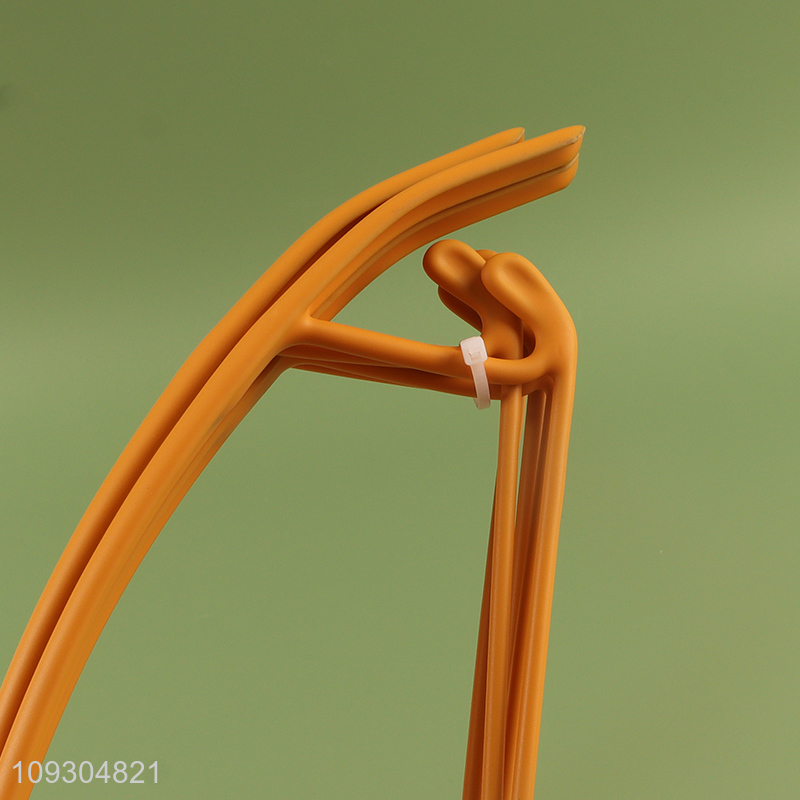 Yiwu market 5pcs clothes hanger clothes rack set