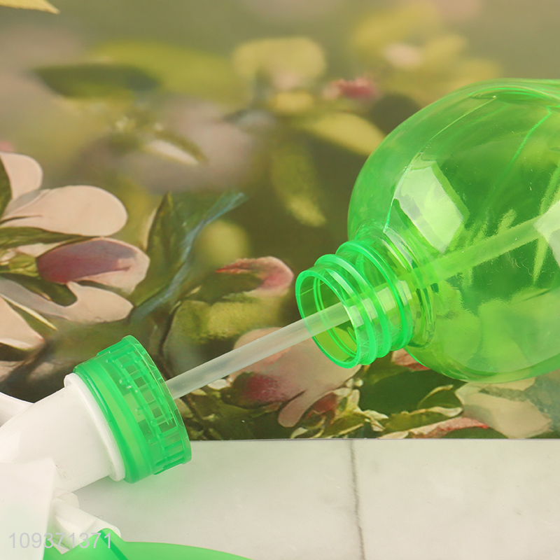 Factory supply plastic garden supplies spray bottle