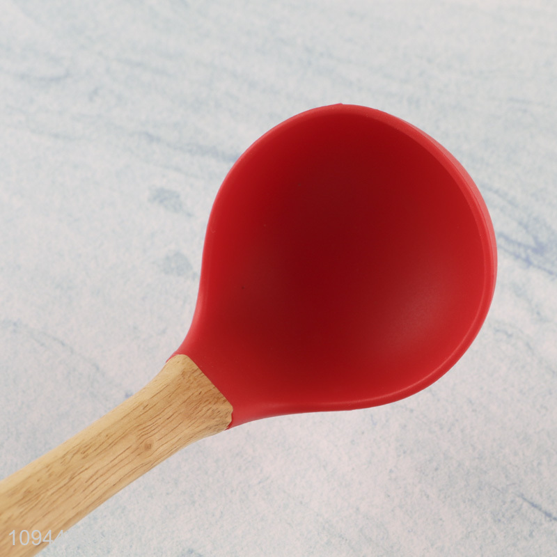 Good price long handle silicone kitchen utensil soup ladle