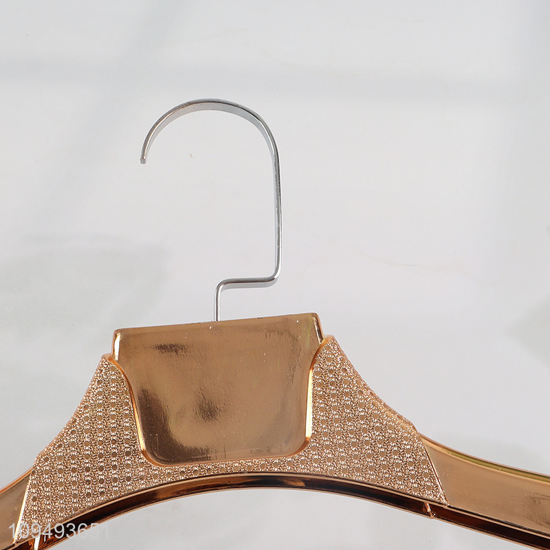 China supplier anti-slip plastic coat hanger clothes hanger